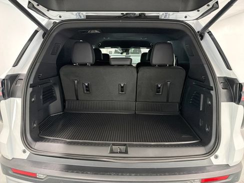 New 2026 Chevrolet Traverse LT FWD image 8
