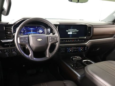 Used 2024 Chevrolet Silverado 1500 High Country w/ High Country Premium Package AWD/4WD image 2