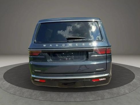 Used 2023 Jeep Wagoneer Series III w/ Preferred Equipment Group AWD/4WD image 3