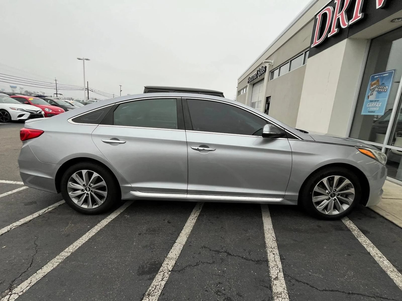Used 2015 Hyundai Sonata Sport w/ Option Group 03 FWD image 11