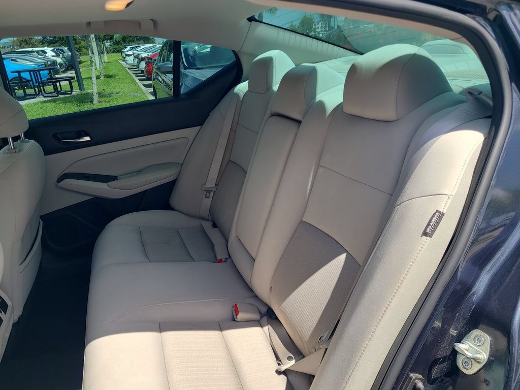 Used 2019 Nissan Altima 2.5 SV FWD image 13