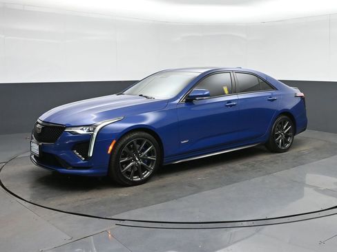Used 2020 Cadillac CT4 V image 3