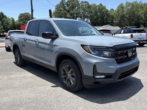 Used 2024 Honda Ridgeline Sport image 7