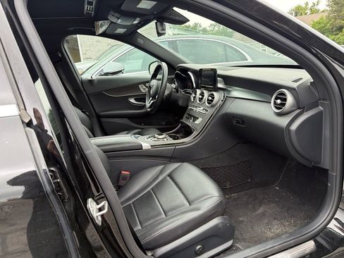 Used 2019 Mercedes-Benz C 300 4MATIC Sedan image 2