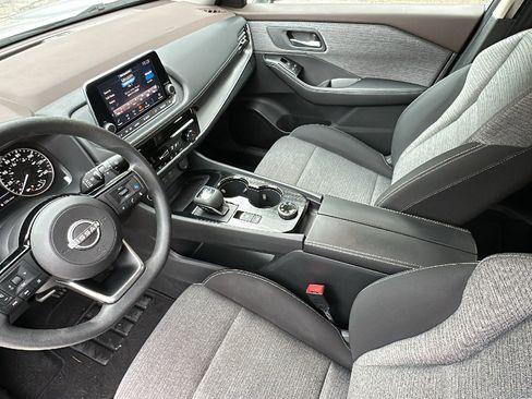 Certified 2022 Nissan Rogue SV image 20