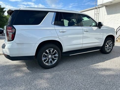 Used 2024 Chevrolet Tahoe LT w/ Luxury Package RWD image 5