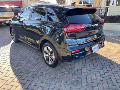 Used 2022 Kia Niro EX
