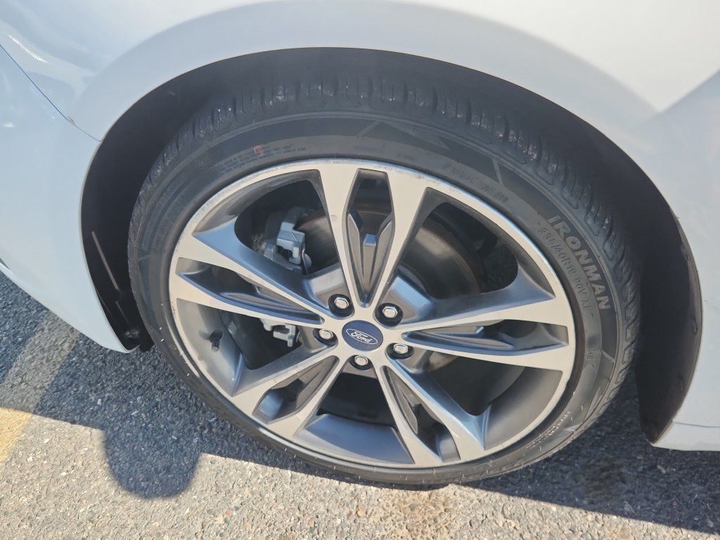 Used 2019 Ford Fusion Titanium FWD image 17