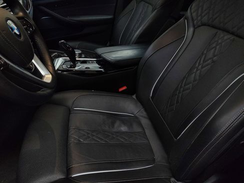 Used 2023 BMW 530e xDrive w/ Premium Package image 5