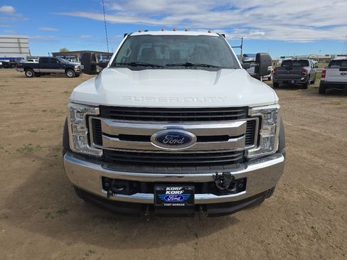 Used 2018 Ford F550 4x4 Regular Cab Super Duty image 2