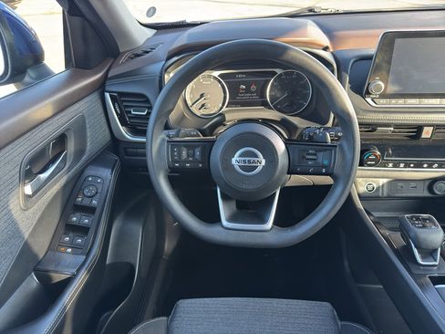 Used 2021 Nissan Rogue SV image 13