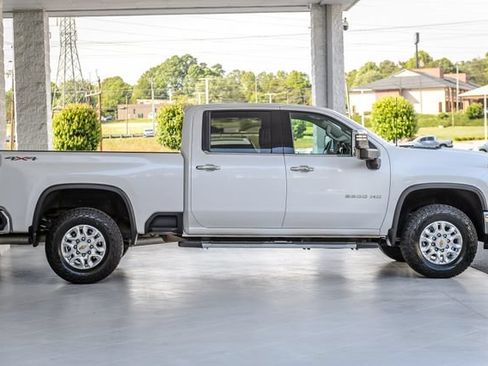 Used 2024 Chevrolet Silverado 2500 LTZ AWD/4WD image 54