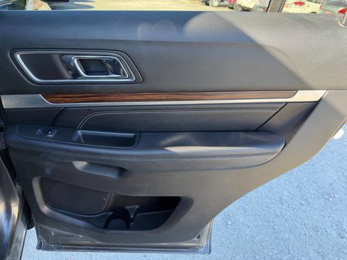 Used 2017 Ford Explorer Limited w/ Equipment Group 303A image 18