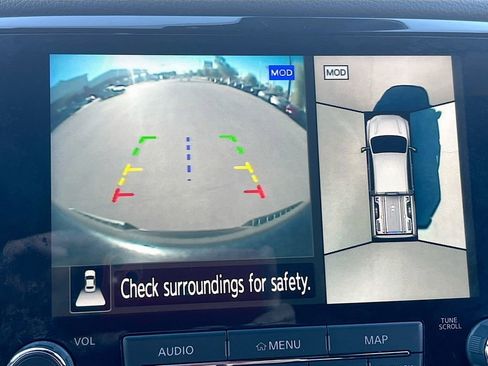 Used 2021 Nissan Titan PRO-4X w/ Pro-4x Convenience Package image 14