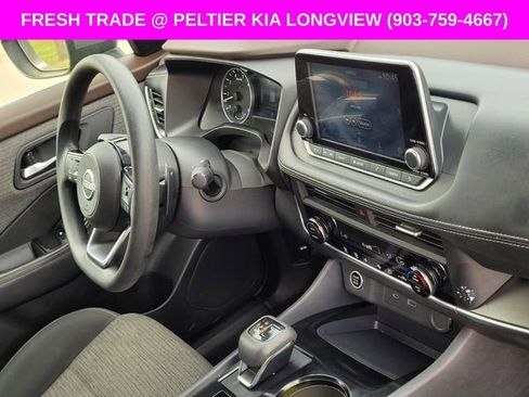 Used 2023 Nissan Rogue SV FWD image 11