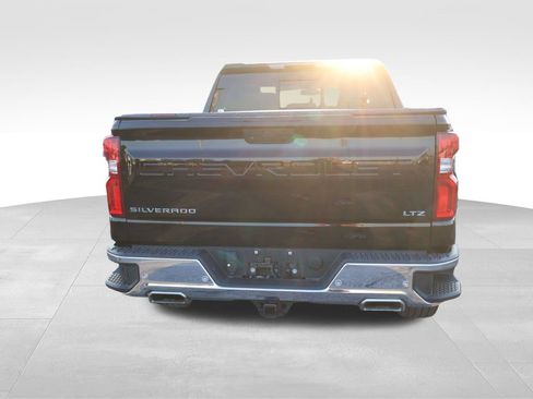 Used 2019 Chevrolet Silverado 1500 LTZ AWD/4WD image 19