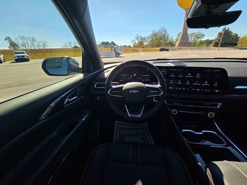 New 2026 Chevrolet Traverse High Country image 13