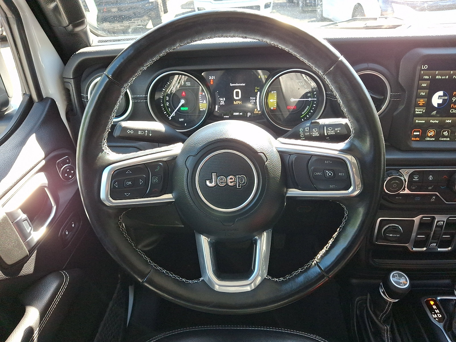 Used 2022 Jeep Wrangler Unlimited Sahara w/ Cold Weather Group AWD/4WD image 20
