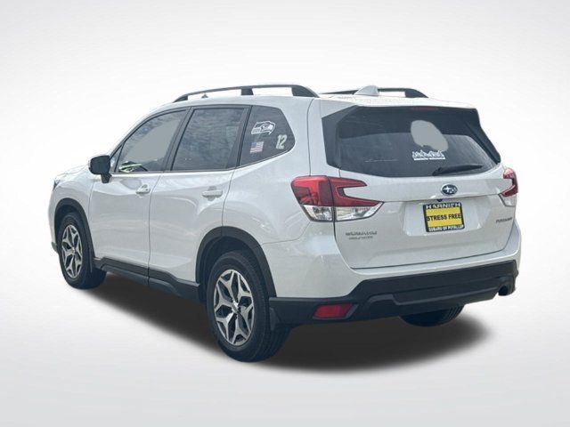 Used 2020 Subaru Forester Premium AWD/4WD image 6