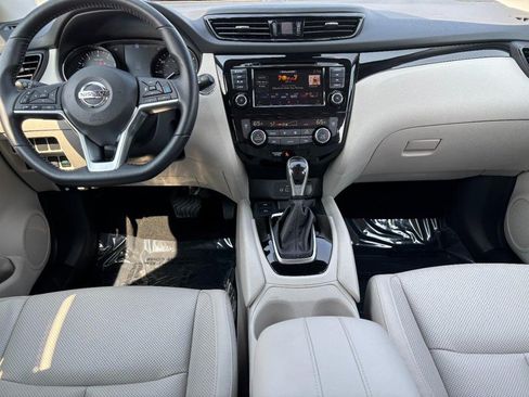 Used 2022 Nissan Rogue Sport SL AWD/4WD image 11