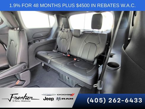 New 2026 Chrysler Pacifica Select w/ S Appearance Package FWD image 28