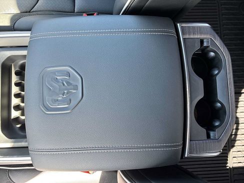 New 2026 RAM 1500 Laramie AWD/4WD image 21