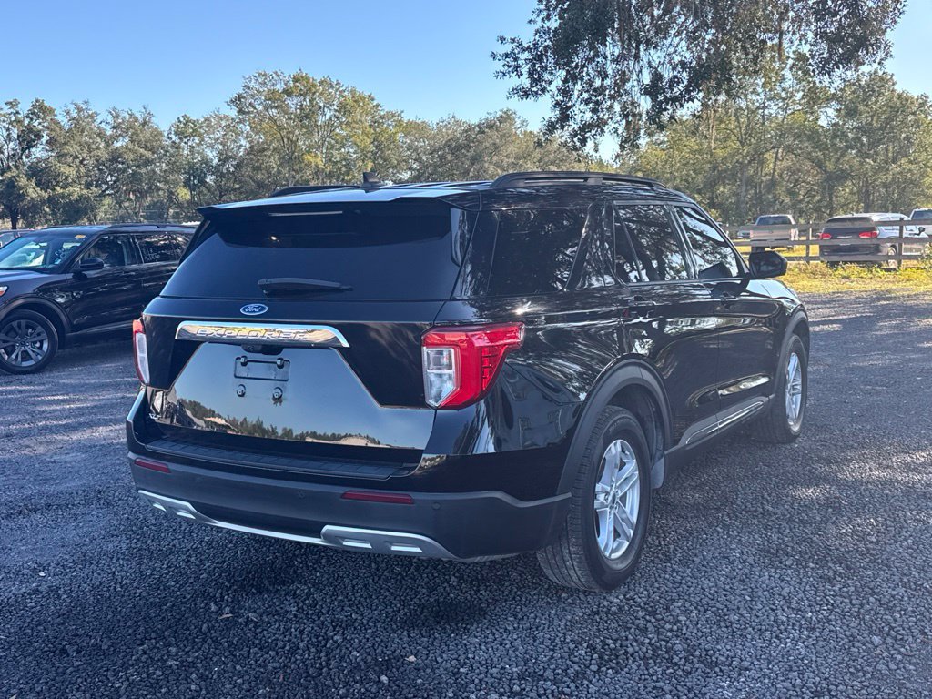 Used 2023 Ford Explorer XLT w/ Equipment Group 202A RWD image 6