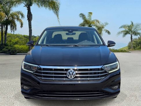 Used 2019 Volkswagen Jetta SEL Premium FWD image 3