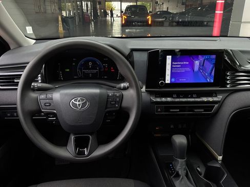 Used 2026 Toyota Camry LE FWD image 14