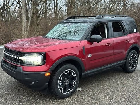 New 2025 Ford Bronco Sport Outer Banks w/ Outer Banks Tech Package+ image 2