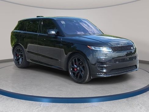Used 2023 Land Rover Range Rover Sport SE Dynamic AWD/4WD image 3