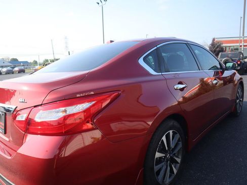 Used 2016 Nissan Altima 2.5 SL w/ Moonroof Package FWD image 31