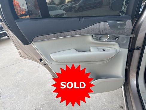 Certified 2023 Volvo XC90 B6 Ultimate w/ Lounge Package image 20