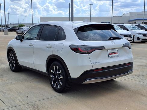 Used 2026 Honda HR-V EX-L image 2