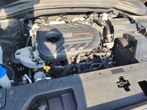 Used 2020 Hyundai Santa Fe Limited image 18