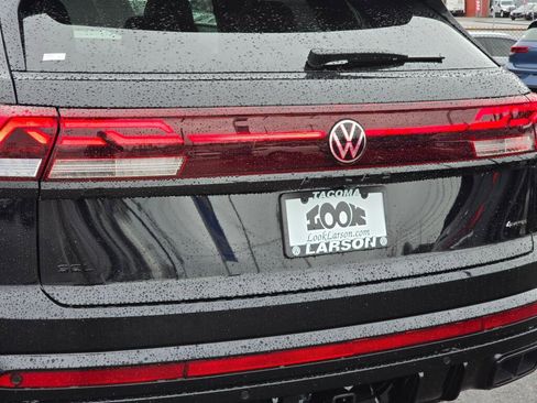 New 2026 Volkswagen Atlas Cross Sport SEL R-Line image 13