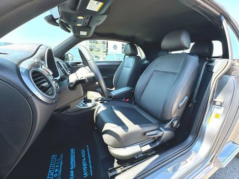 Used 2019 Volkswagen Beetle 2.0T SE FWD image 19