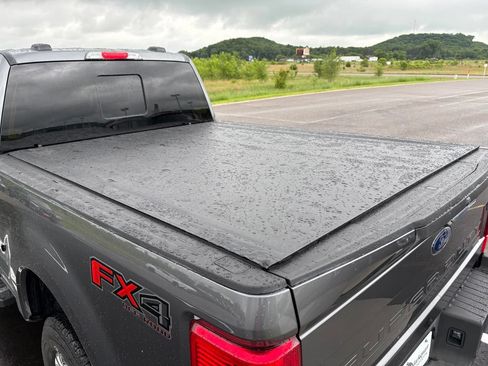 Used 2022 Ford F350 XLT w/ XLT Premium Package AWD/4WD image 7