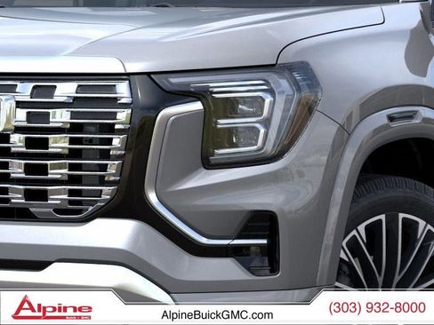 New 2026 GMC Terrain Denali w/ LPO, Black Badging Package AWD/4WD image 10