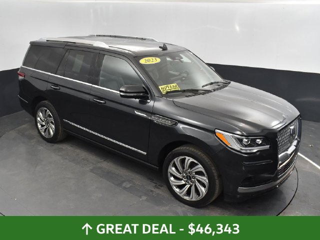 Used 2023 Lincoln Navigator Reserve AWD/4WD image 40