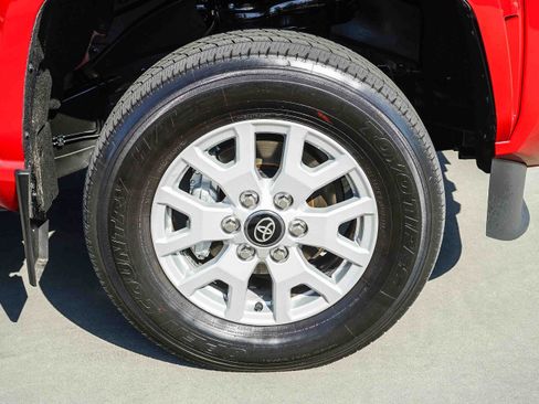 Certified 2024 Toyota Tacoma SR5 image 10