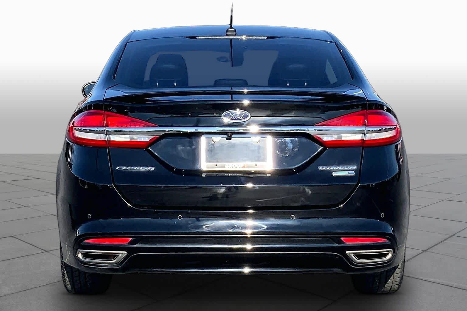 Used 2018 Ford Fusion Titanium AWD/4WD image 5