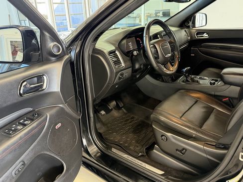 Used 2018 Dodge Durango R/T w/ Blacktop Package image 9