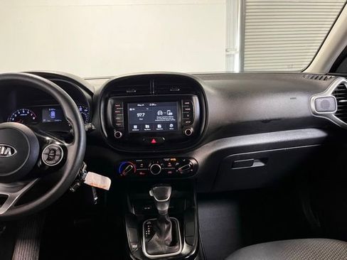 Used 2020 Kia Soul LX FWD image 20
