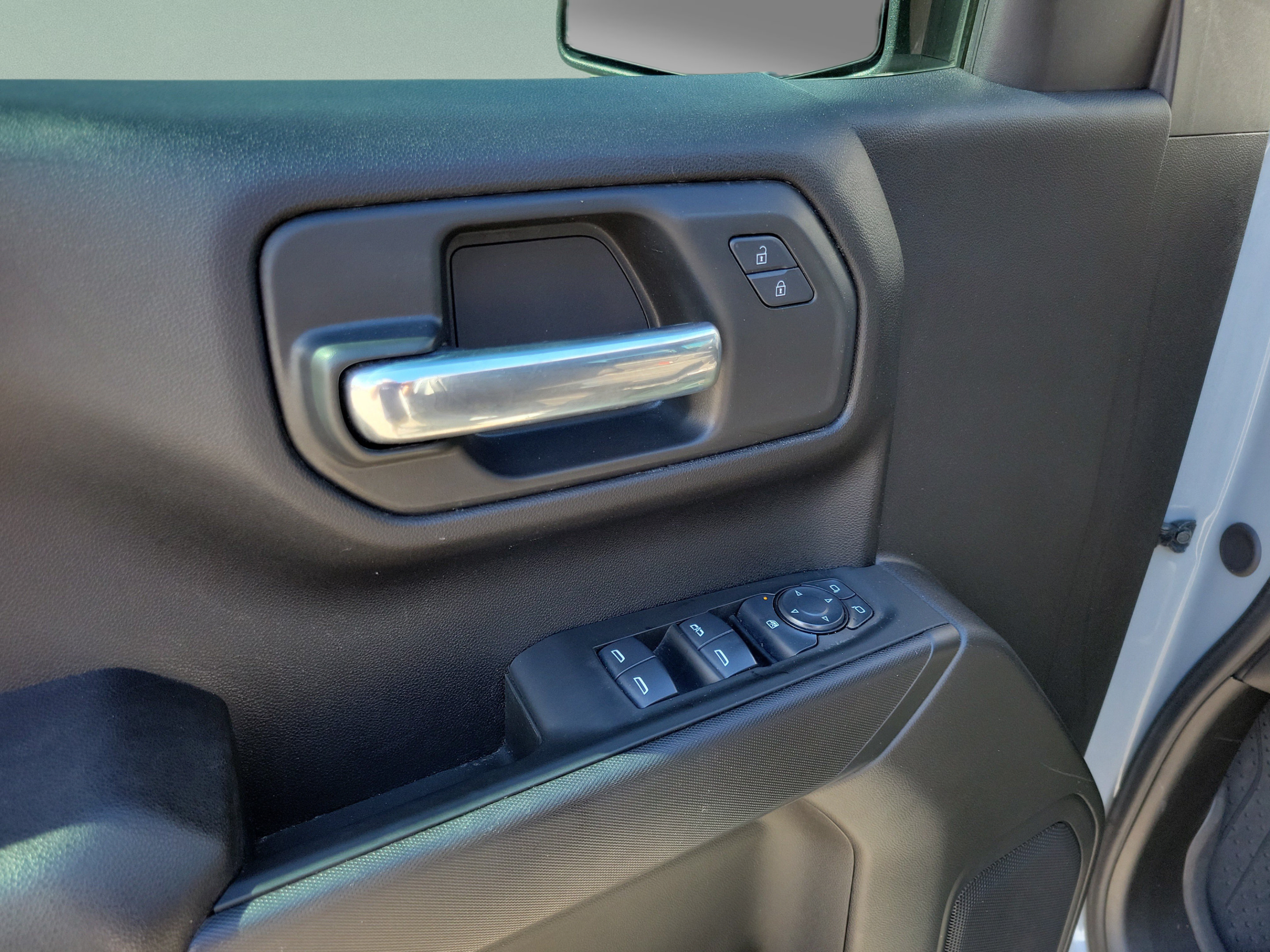 Used 2024 Chevrolet Silverado 1500 Custom w/ LPO, Dark Essentials Package AWD/4WD image 15