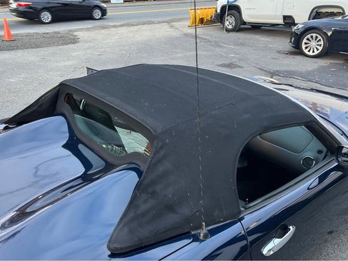 Used 2006 Pontiac Solstice Convertible w/ Power Package RWD image 21