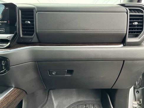 Used 2022 GMC Sierra 1500 Elevation w/ Elevation Premium Package image 29