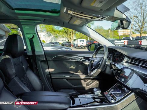 Used 2022 Audi S8 w/ S8 Executive Package AWD/4WD image 33