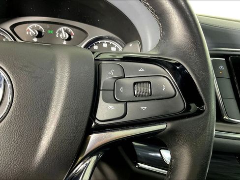 Used 2022 Buick Enclave Essence w/ Sport Touring Edition image 28