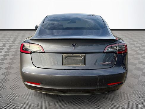 Used 2022 Tesla Model 3 Performance image 6